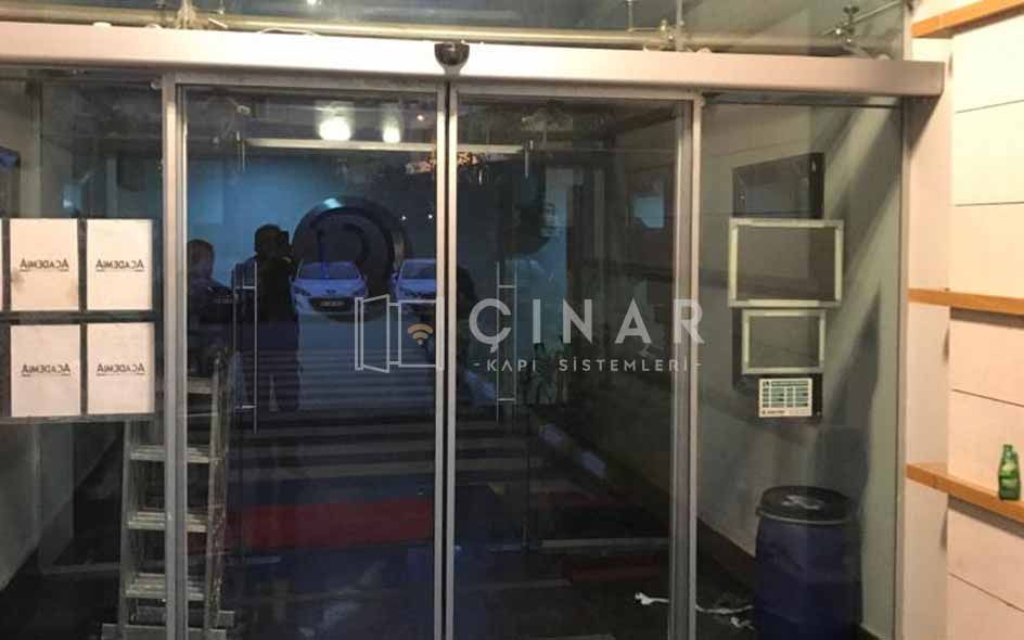 Suadiye Fotoselli Kapı Tamiri - Çınar Kapı Sistemleri