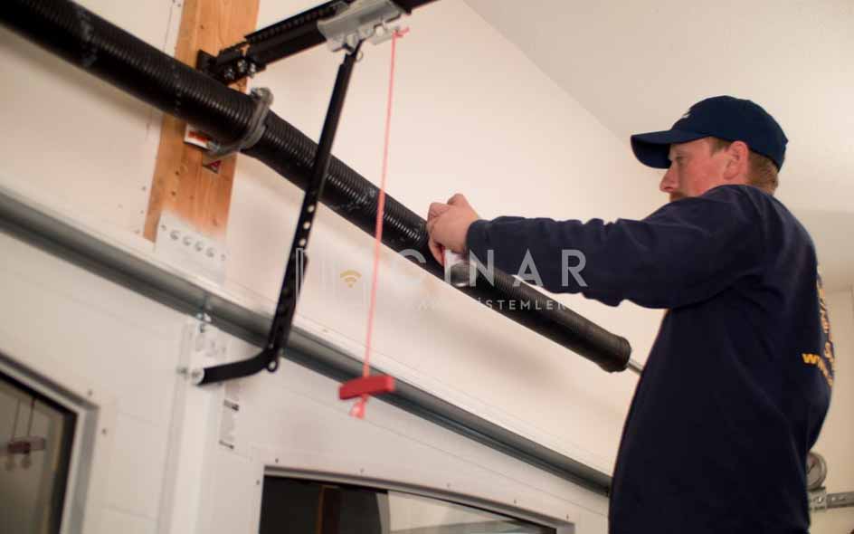 Bağcılar Otomatik Garaj Kapısı Tamiri - Çınar Kapı Sistemleri