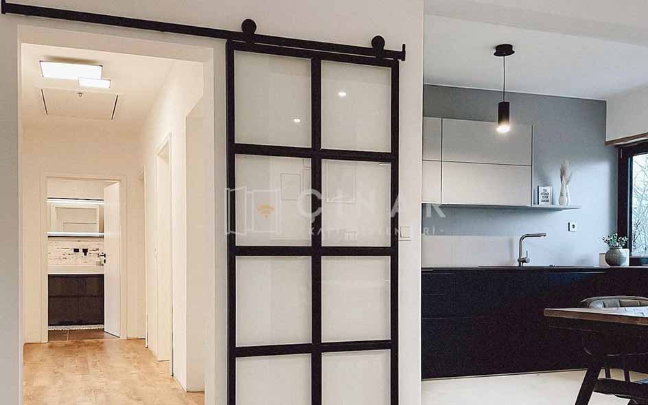 Cihangir Sürgülü Mutfak Kapısı Tamiri - Çınar Kapı Sistemleri