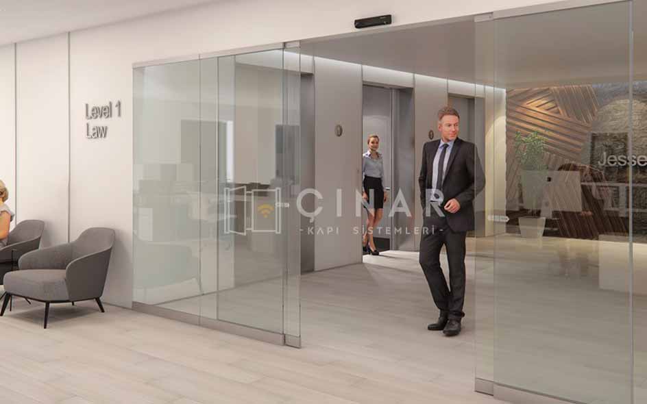 Fotoselli Döner Kapı Sistemlerinin Kullanıldığı Alanlar - Çınar Kapı Sistemleri